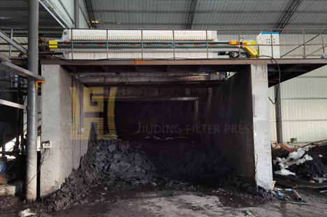 河南省200平方自動拉板壓濾機使用現場